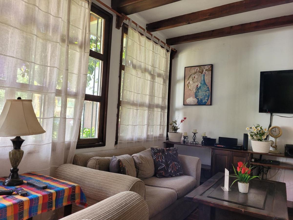 Villas Santa Ana-Ricardo アンティグア・グアテマラ エクステリア 写真