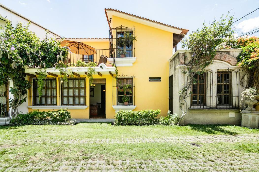 Villas Santa Ana-Ricardo アンティグア・グアテマラ エクステリア 写真