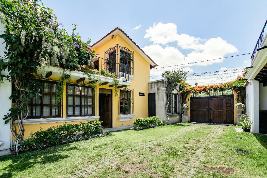 Villas Santa Ana-Ricardo アンティグア・グアテマラ エクステリア 写真