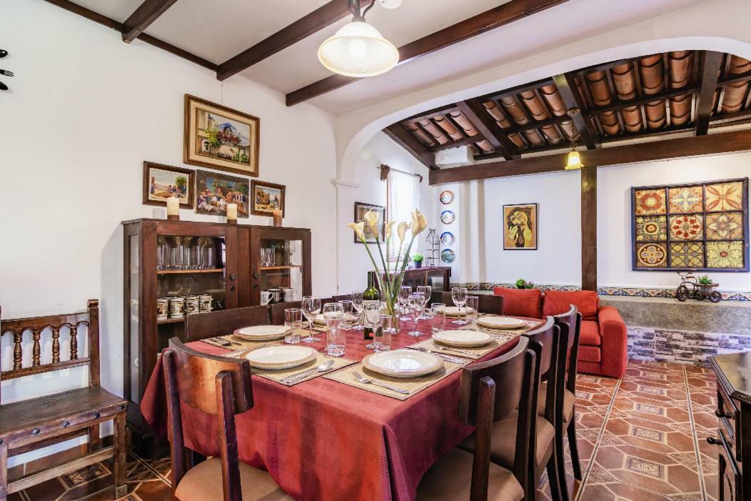 Villas Santa Ana-Ricardo アンティグア・グアテマラ エクステリア 写真