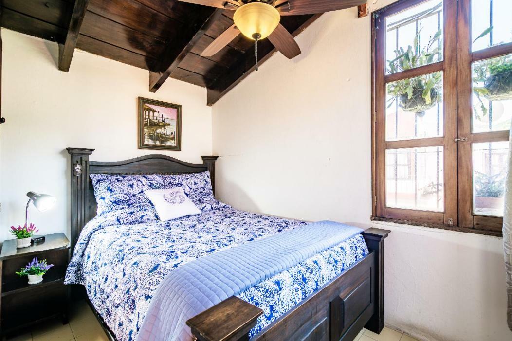 Villas Santa Ana-Ricardo アンティグア・グアテマラ エクステリア 写真